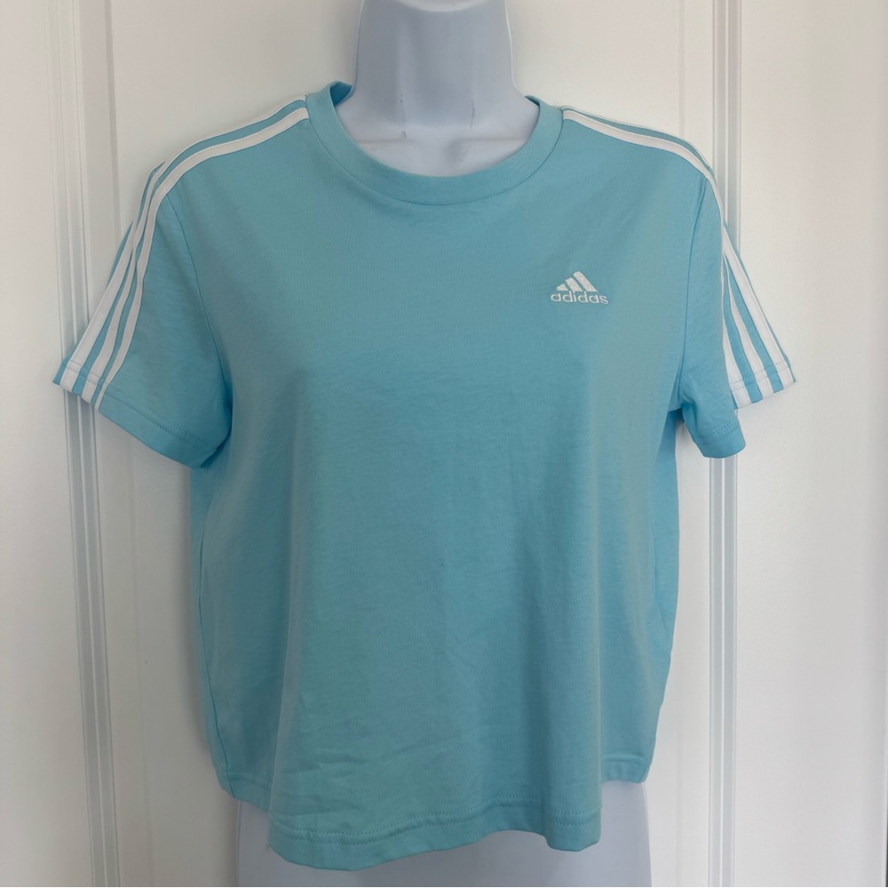 Adidas Essentials cropped tee size XS